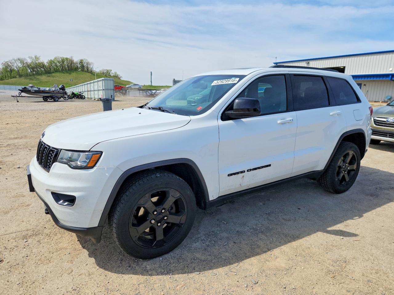 Salvage Jeep Cherokee Image