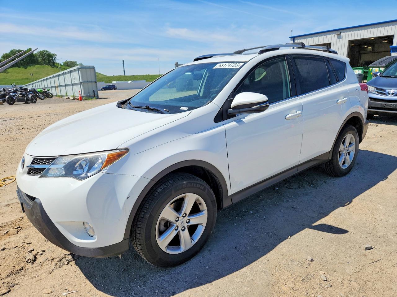 Salvage Toyota RAV4 Image