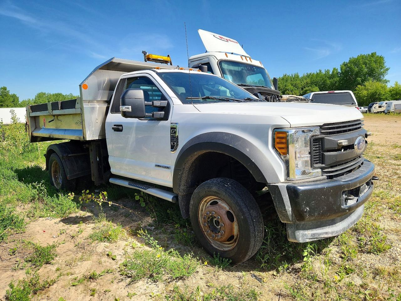 Salvage Ford F-550 Image
