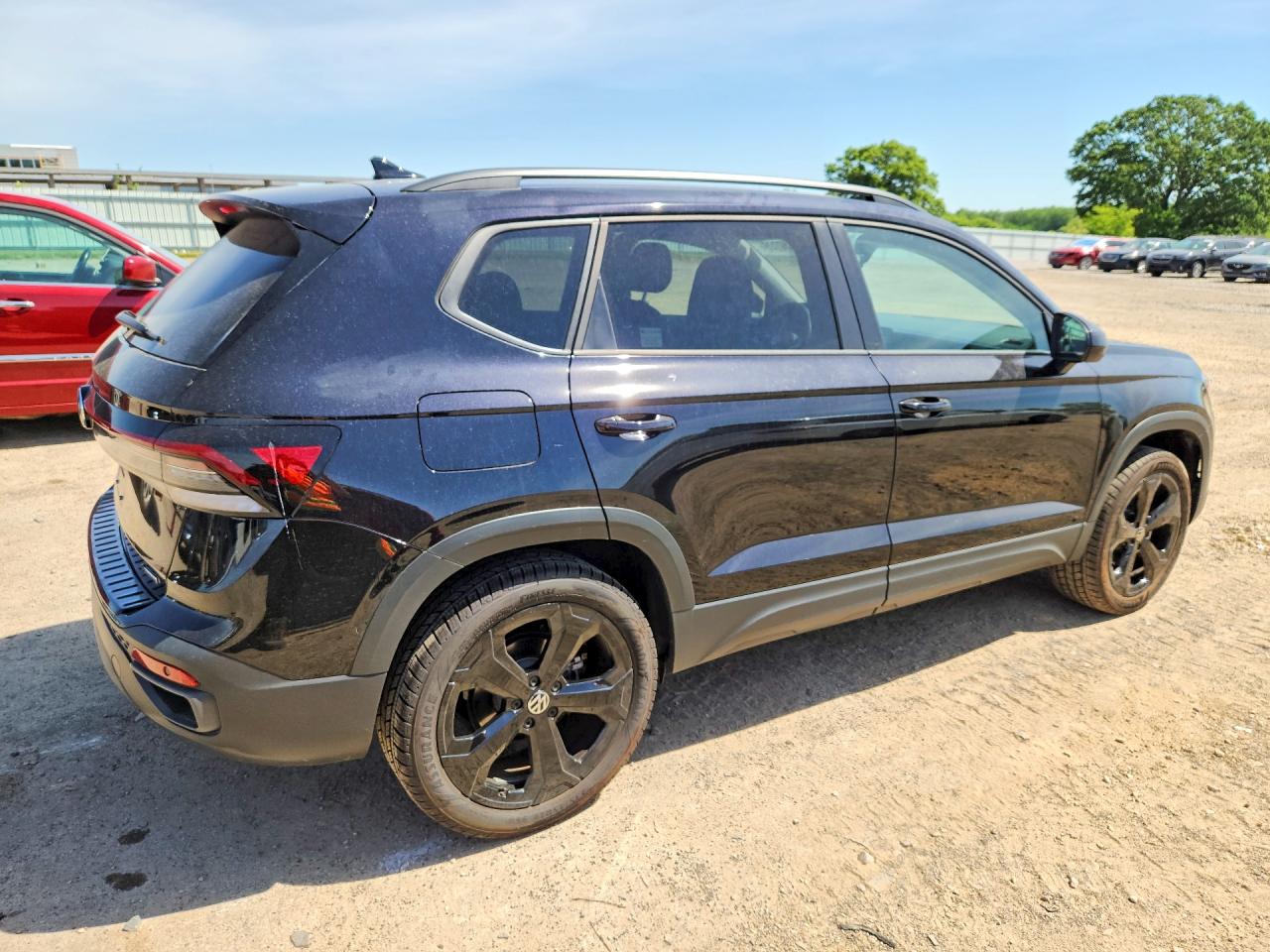 Volkswagen Taos Se Black