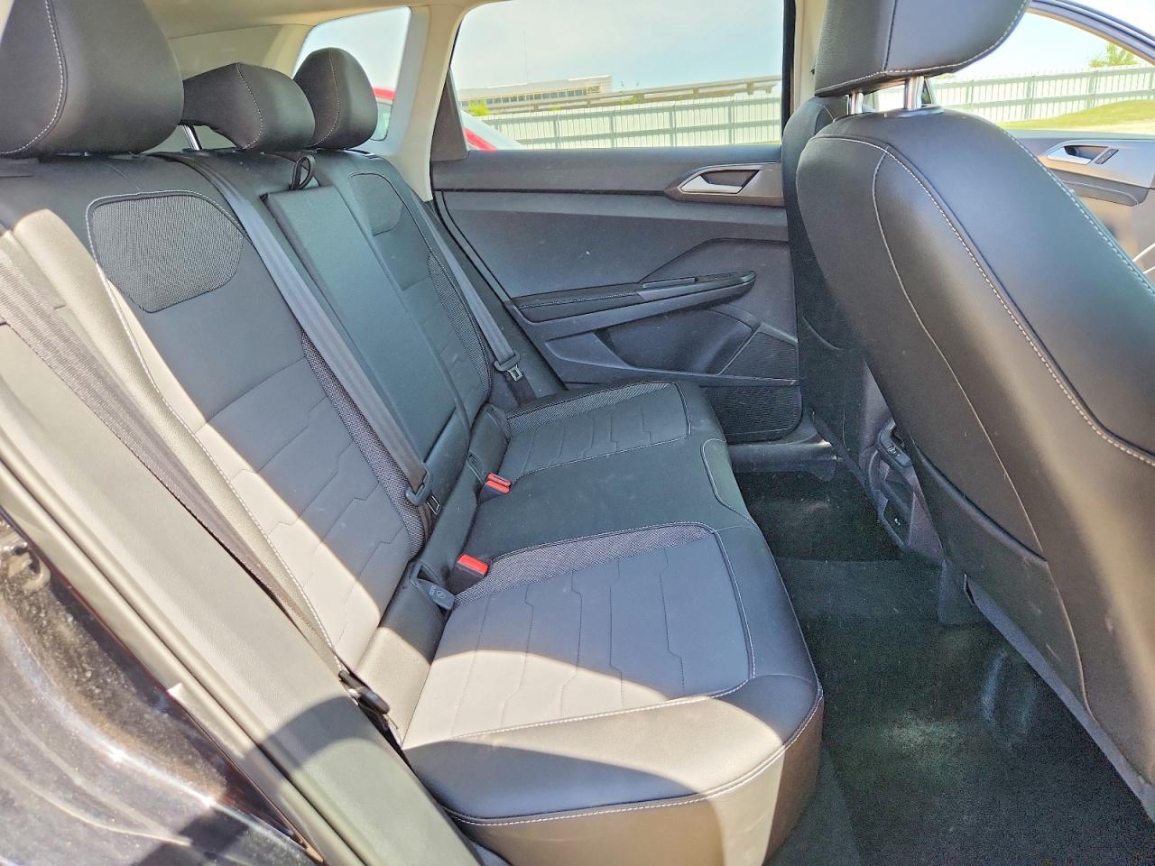 Volkswagen Taos Se Black