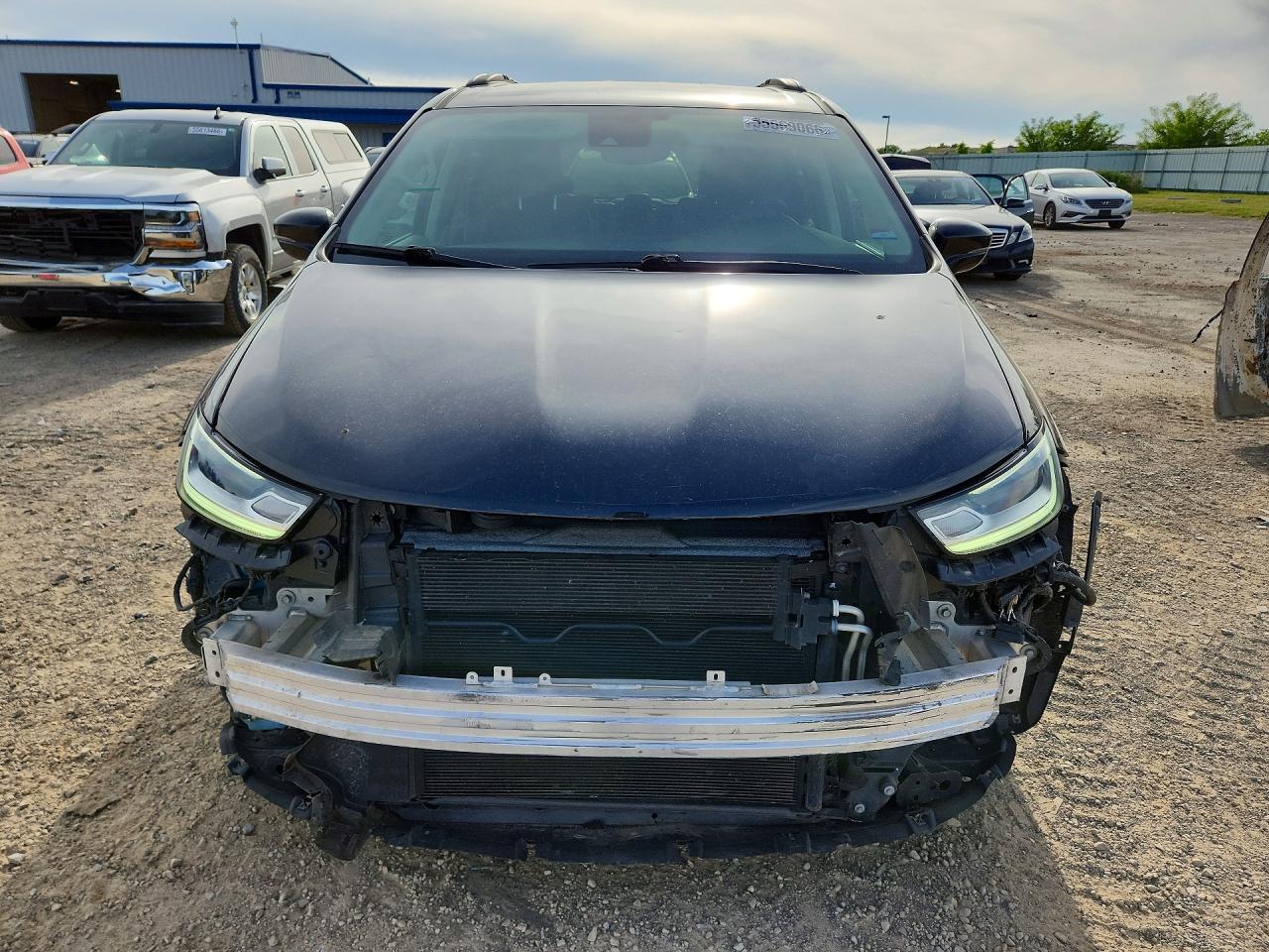 Chrysler Pacifica Touring L