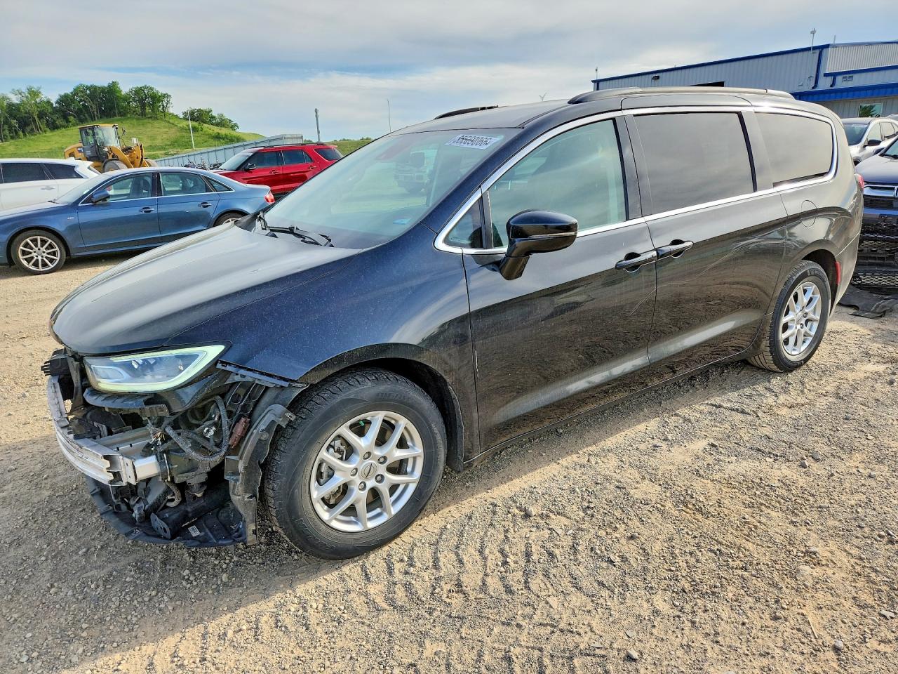 Salvage Chrysler Pacifica Image