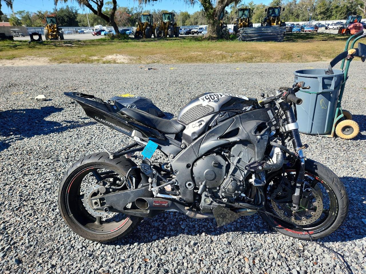 Salvage Yamaha Yzf1000 Image