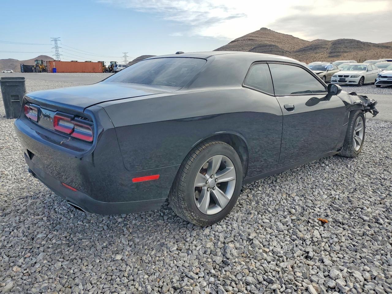 Dodge Challenger Sxt