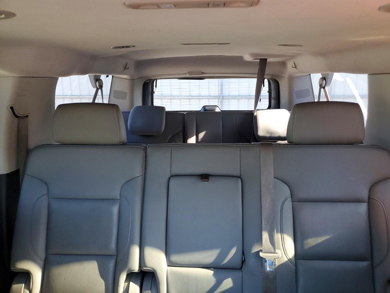 Chevrolet Suburban C1500 Lt