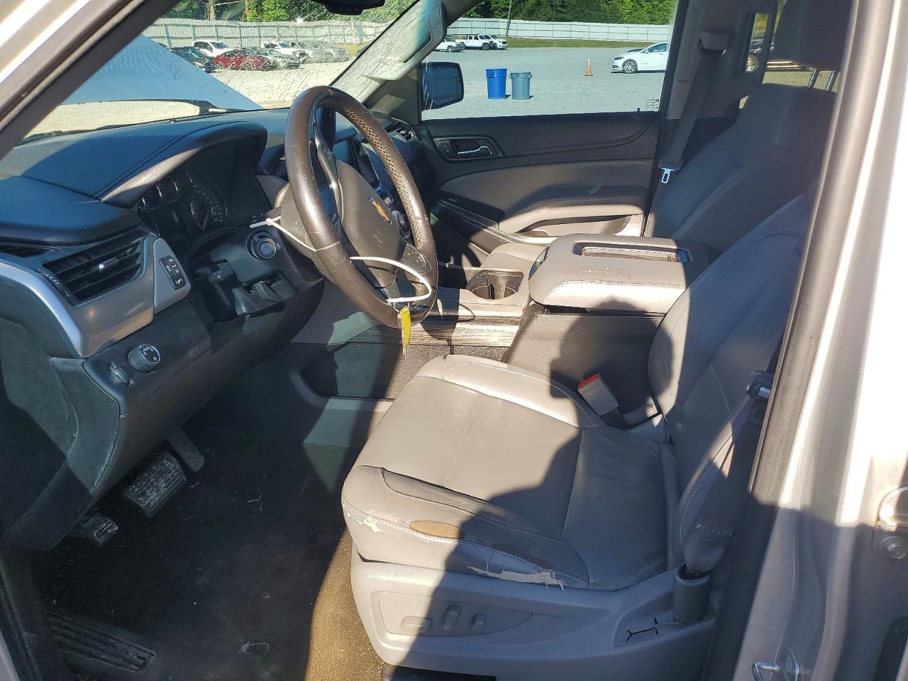 Chevrolet Suburban C1500 Lt