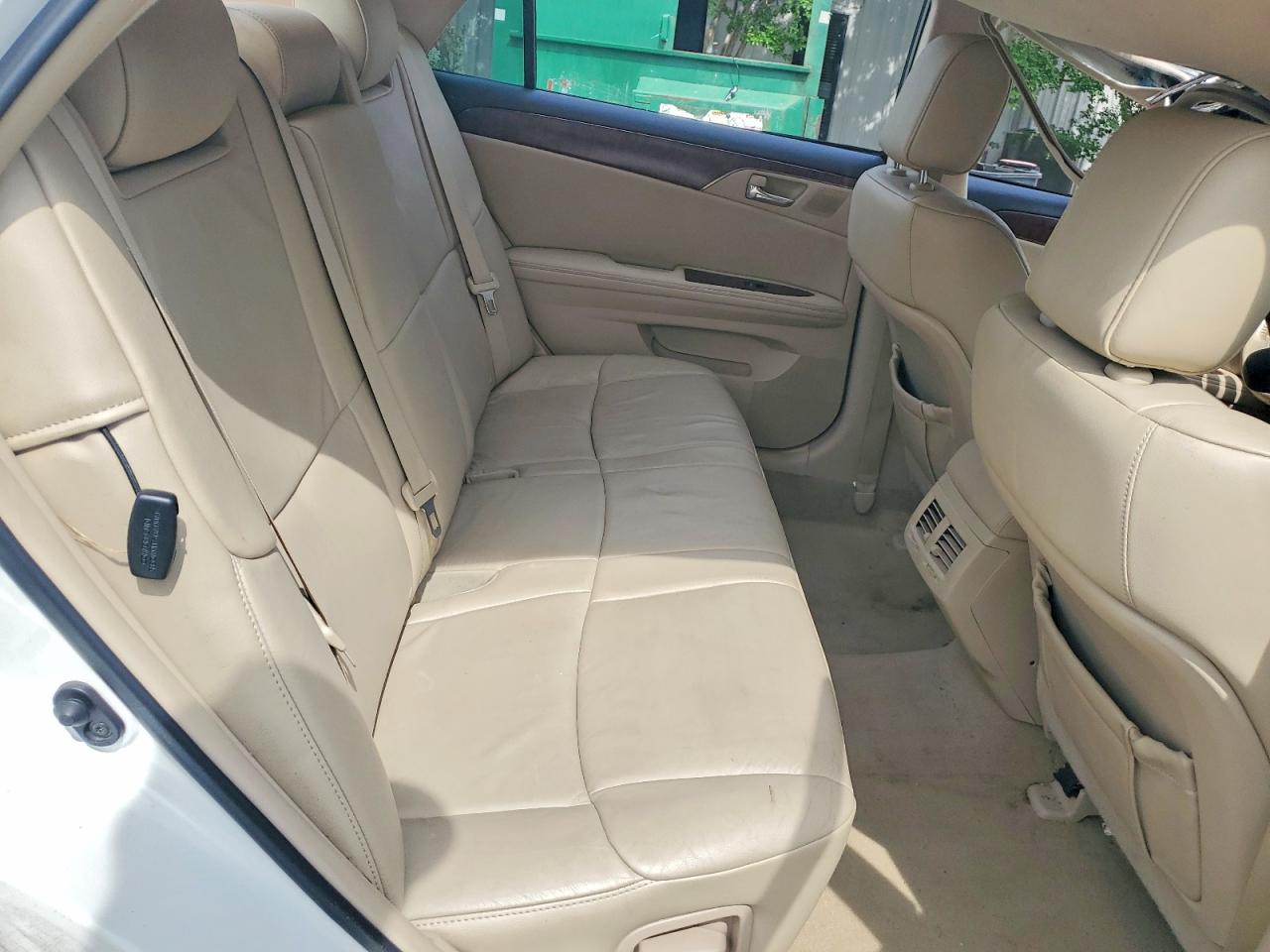 Toyota Avalon Base