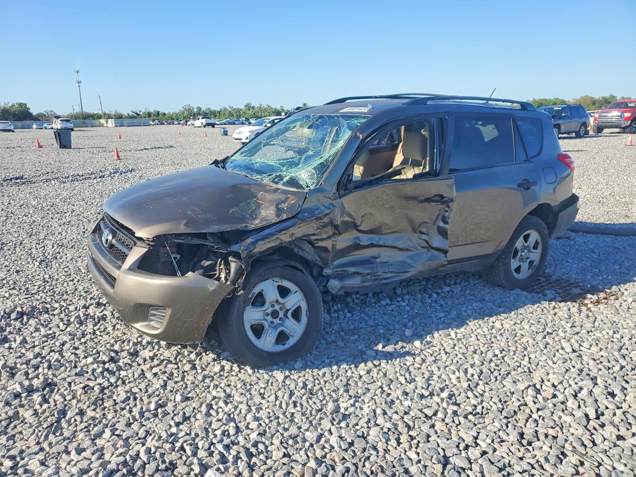 Salvage Toyota RAV4 Image