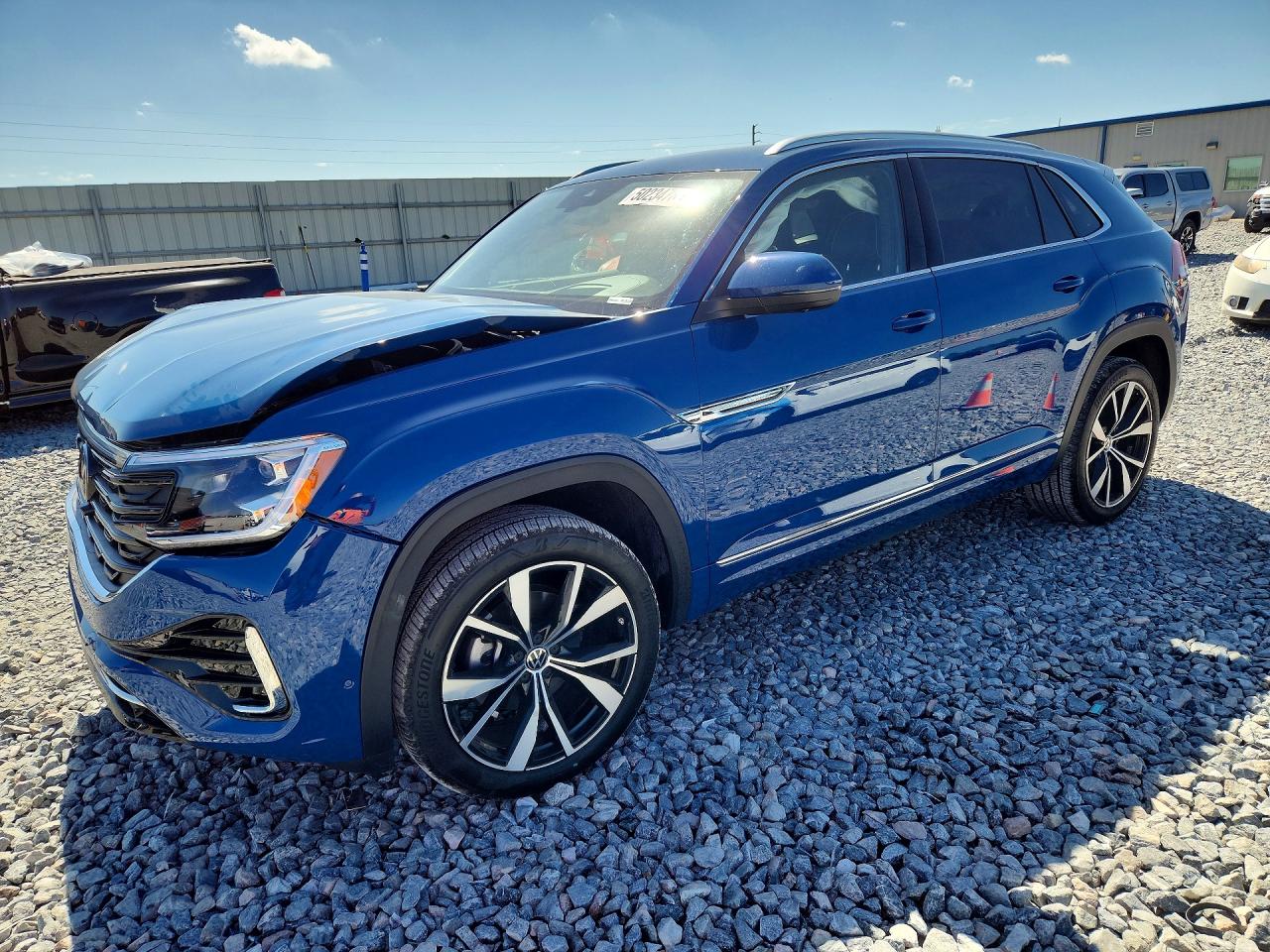 Salvage Volkswagen Atlas Image