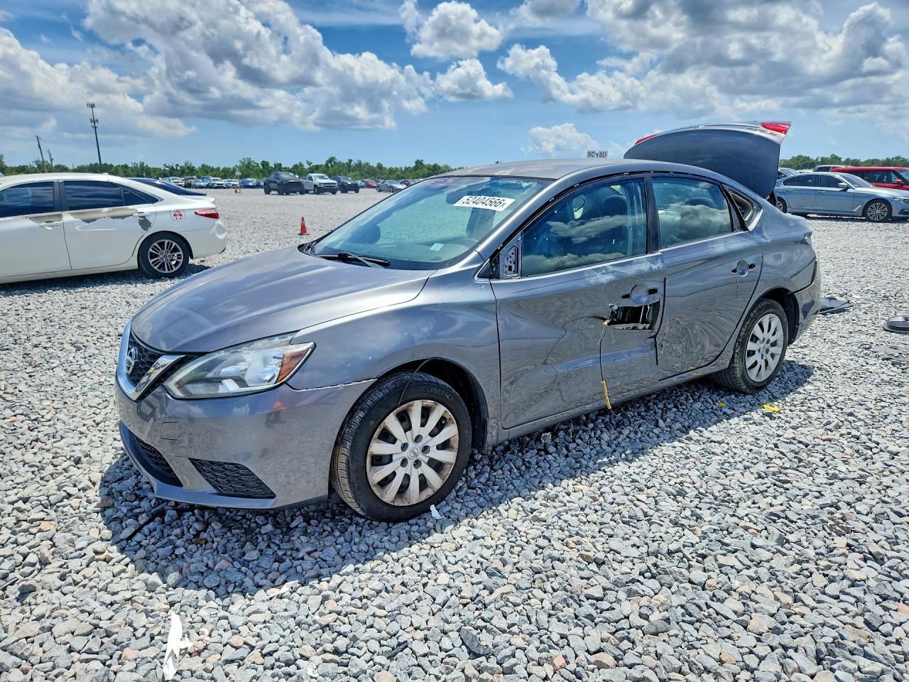 Salvage Nissan Sentra Image