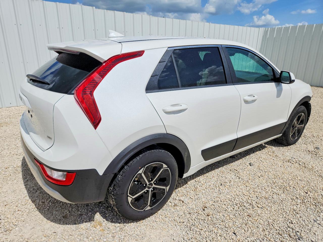 Kia Niro Lx
