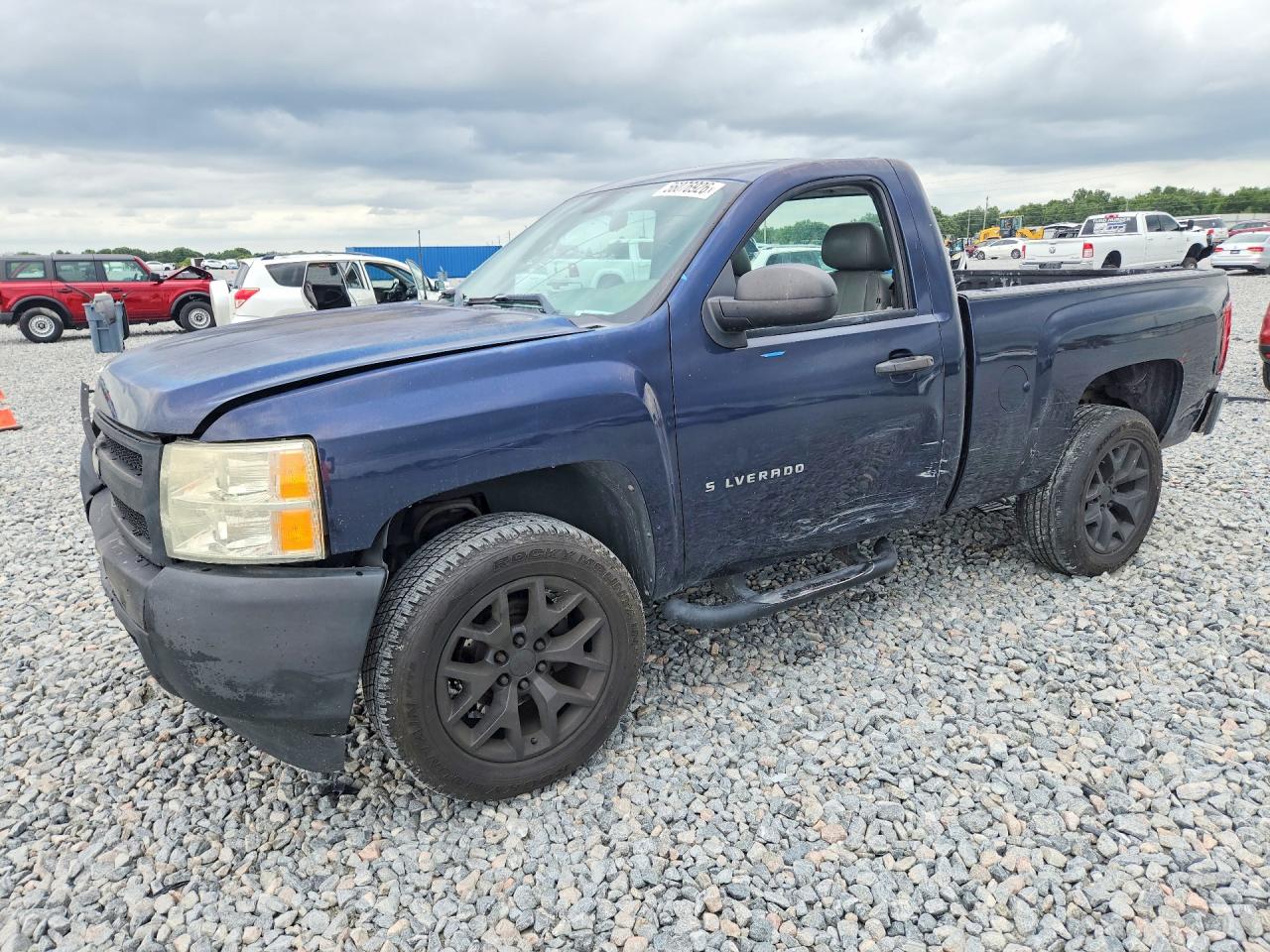 Salvage Chevrolet Silverado Image