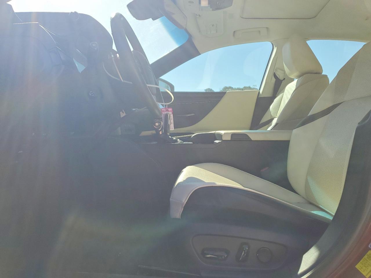 Lexus Es Base