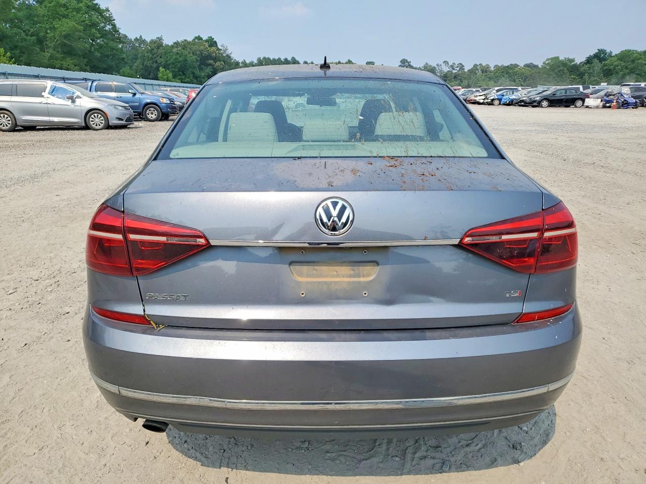 Volkswagen Passat S