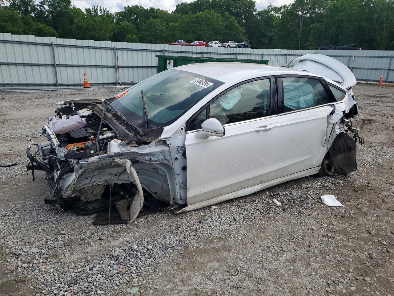 Salvage Ford Fusion Image