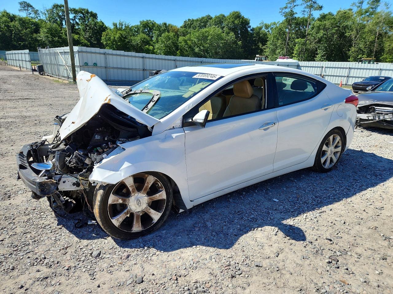 Salvage Hyundai ELANTRA Image