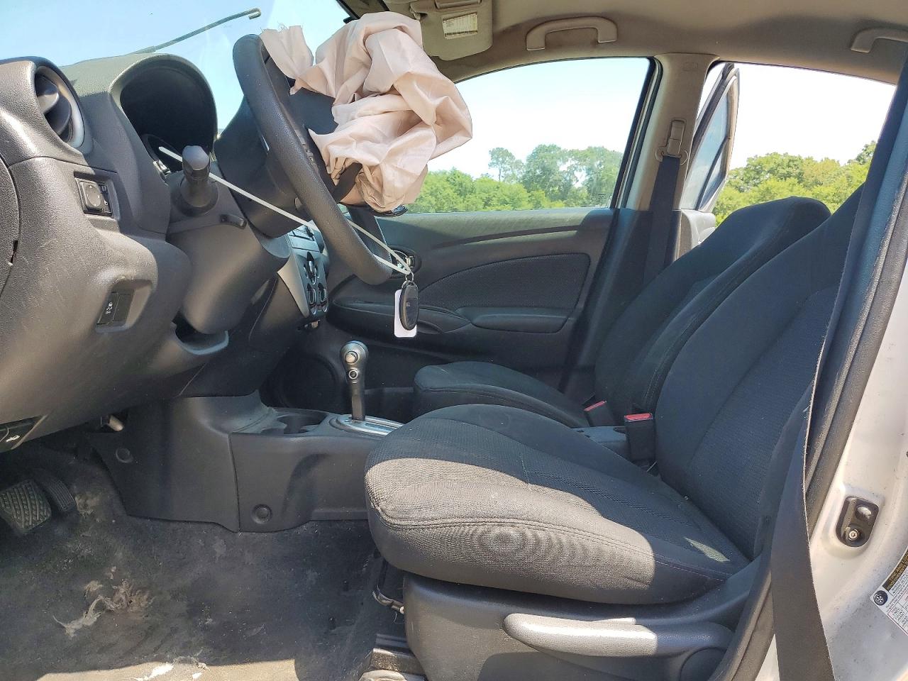 Nissan Versa 1.6 Sl