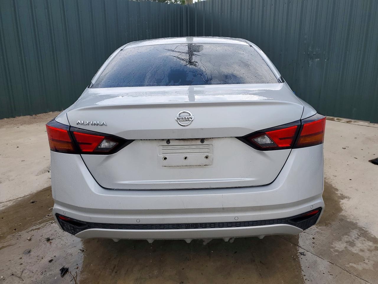 Nissan Altima S