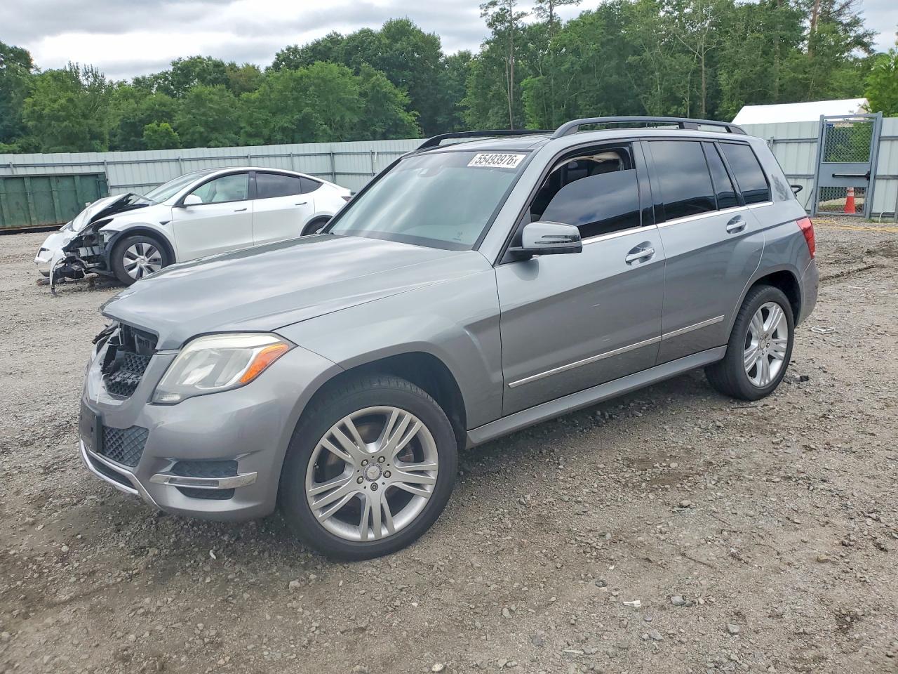Salvage Mercedes-Benz GLK Image