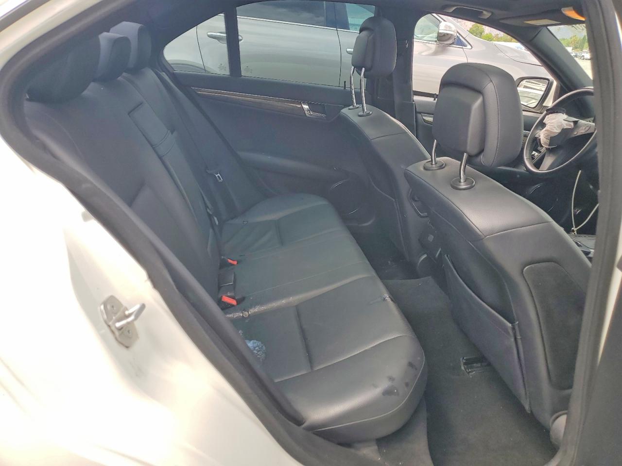 Mercedes-Benz C-Class 350