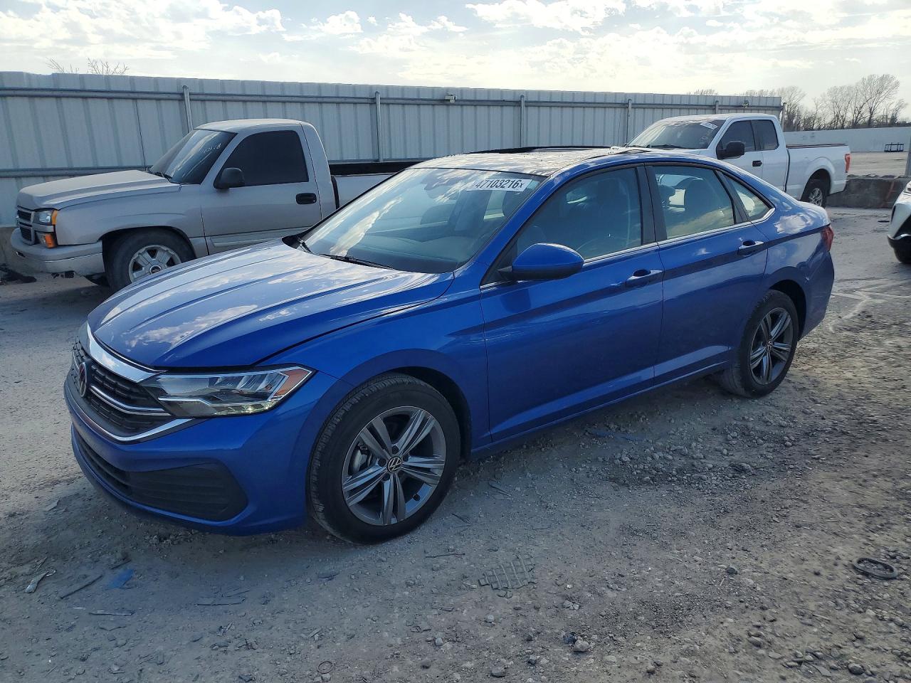 Salvage Volkswagen Jetta Image