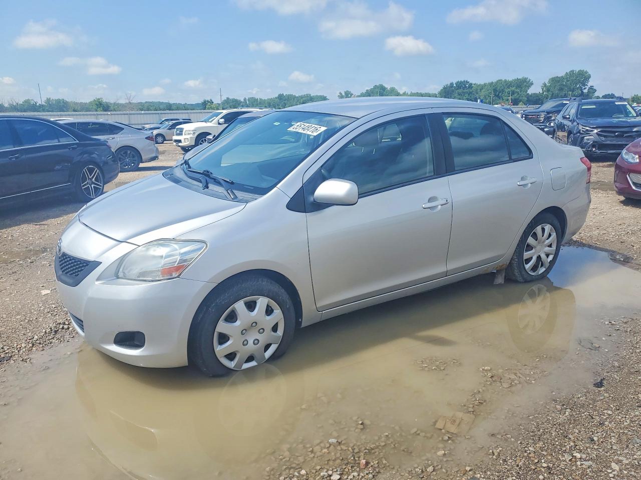 Salvage Toyota Yaris Image