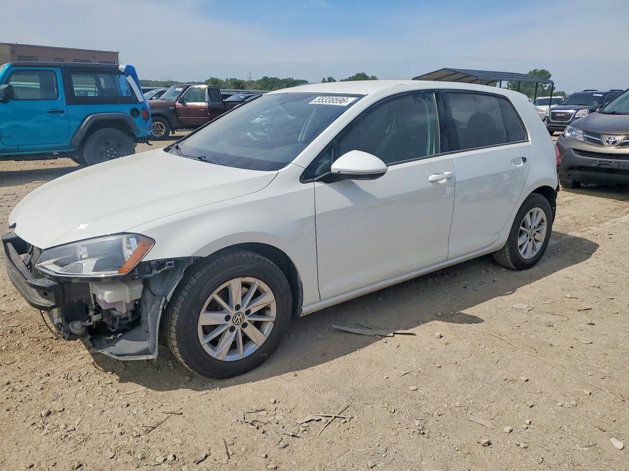 Salvage Volkswagen Golf Image