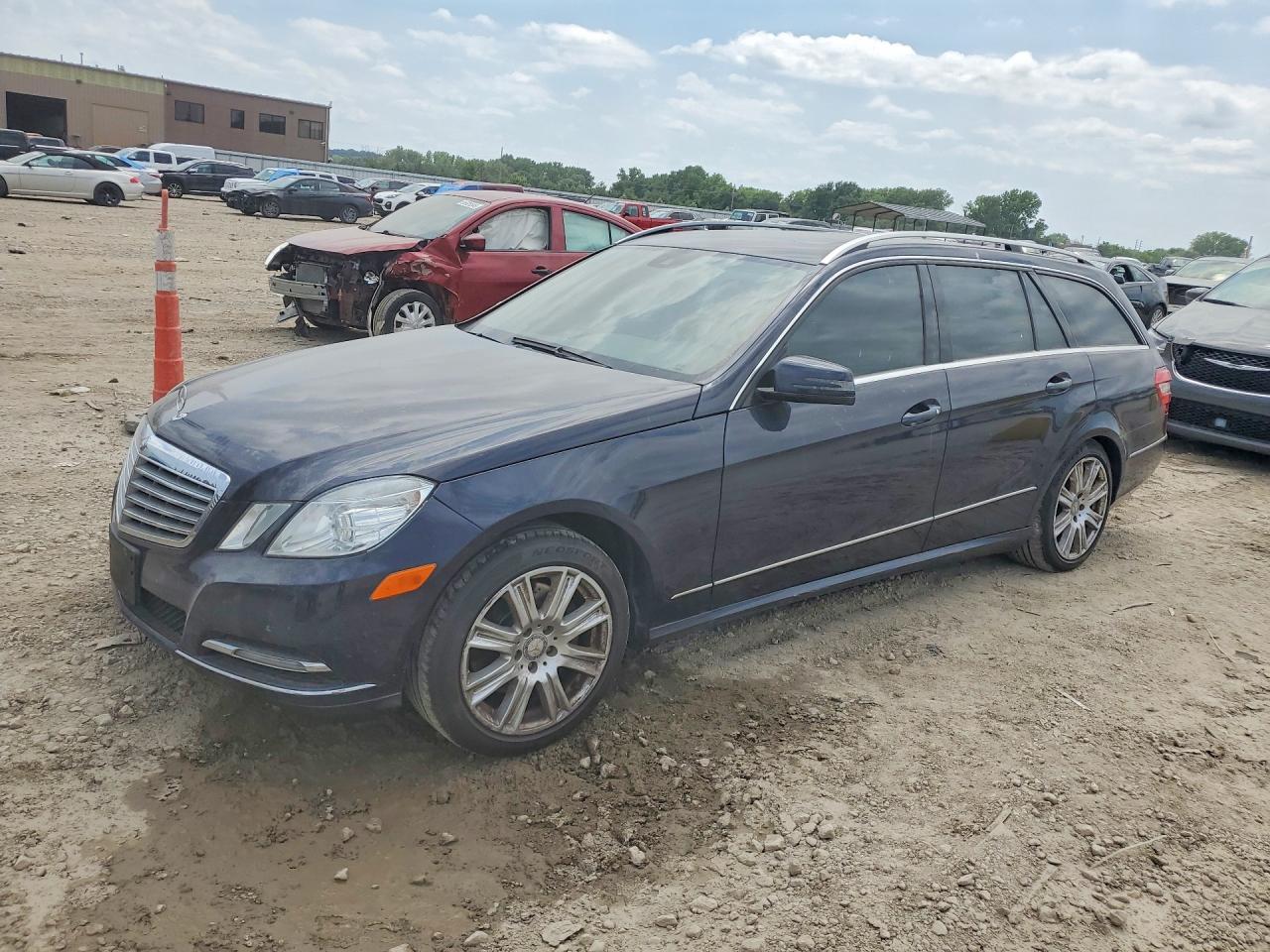 Salvage Mercedes-Benz E-Class Image