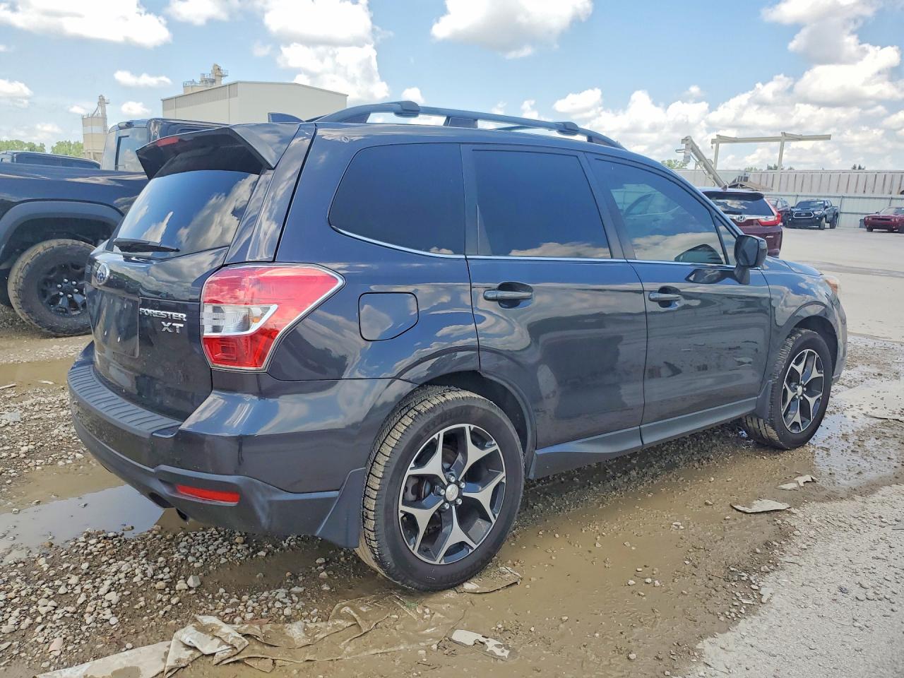 Subaru Forester Premium + Mr