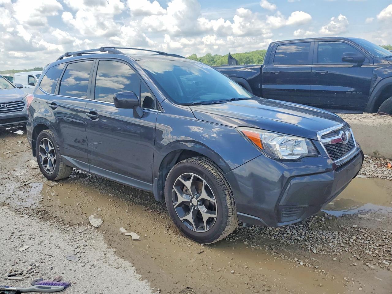 Subaru Forester Premium + Mr