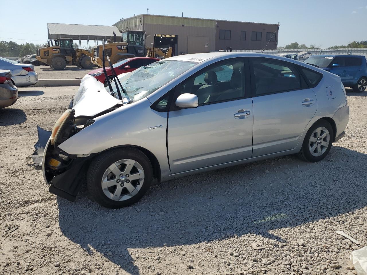 Salvage Toyota Prius Image