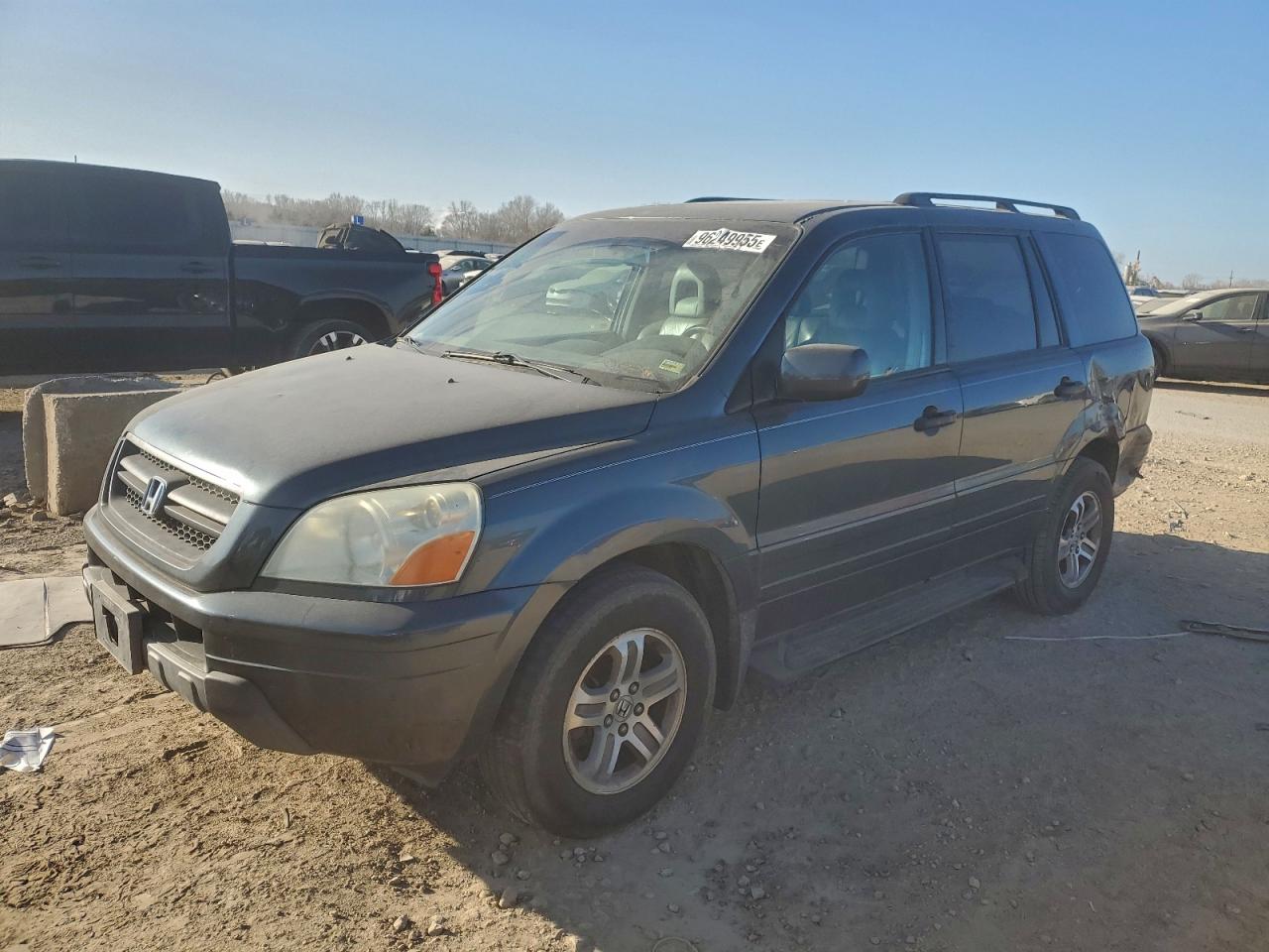 Salvage Honda Pilot Image