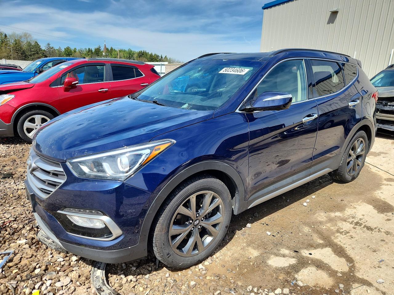 Salvage Hyundai SANTA FE Image