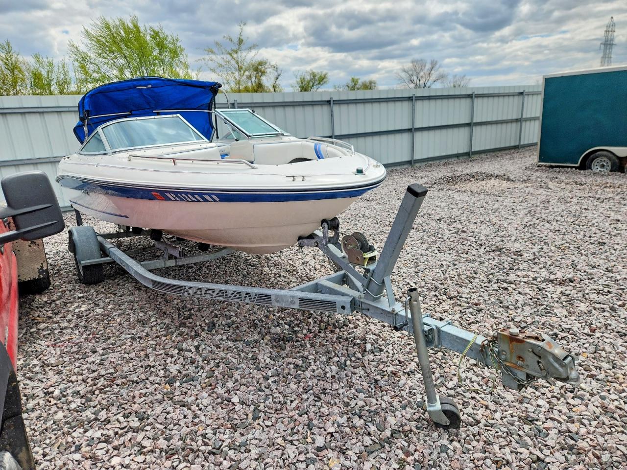 Salvage Sea Ray 180br Image