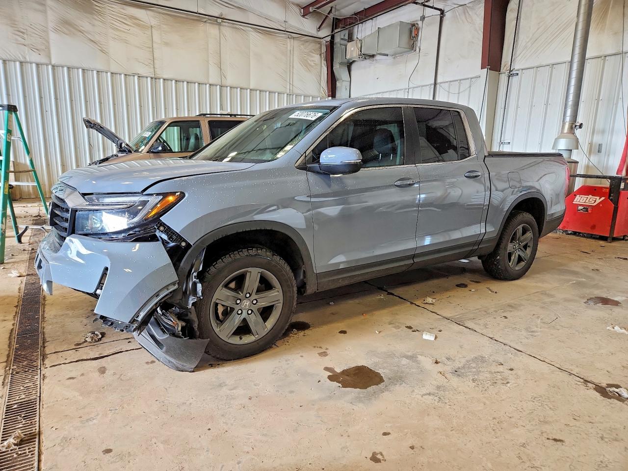 Salvage Honda Ridgeline Image