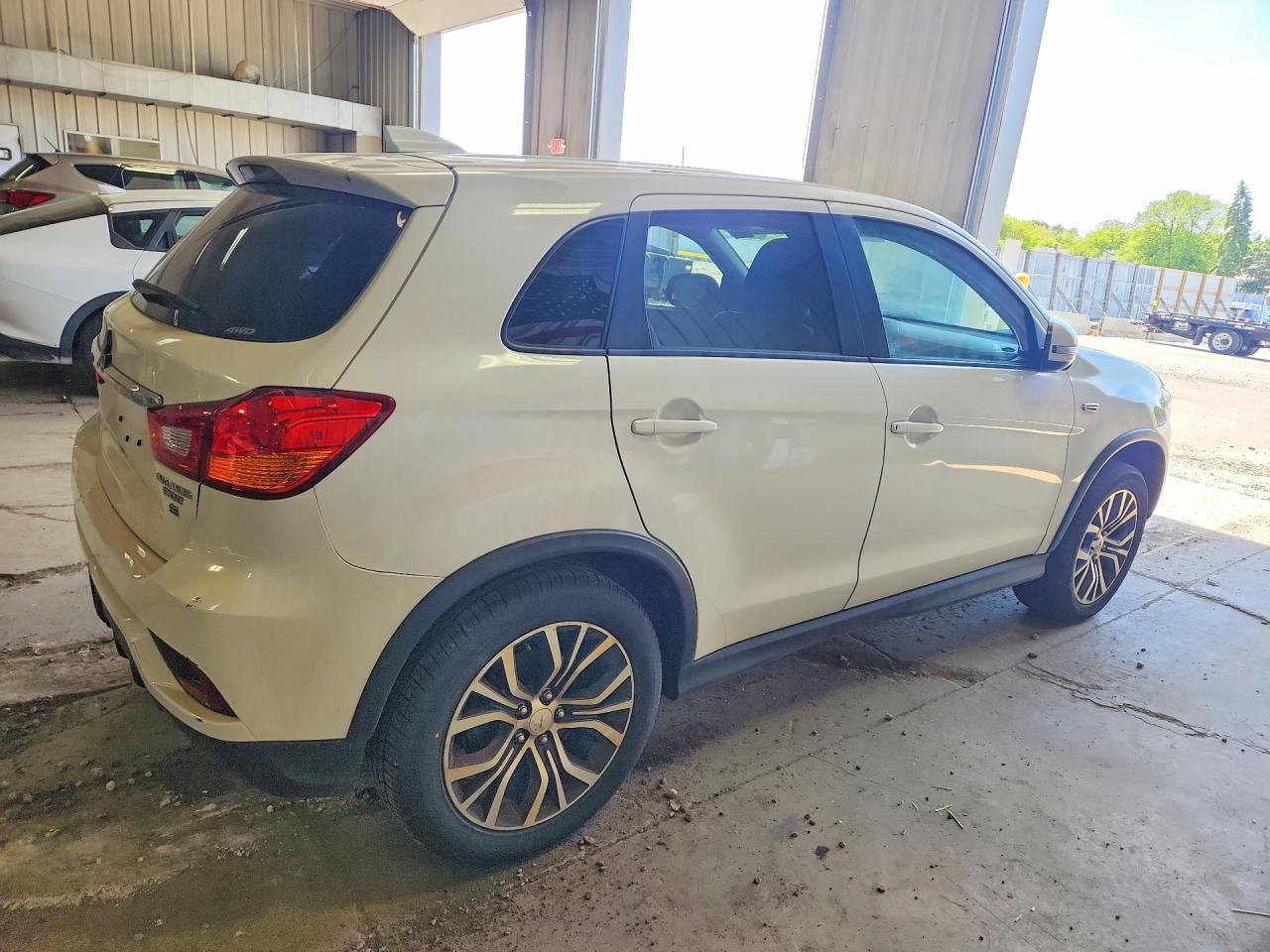 Mitsubishi Outlander Es