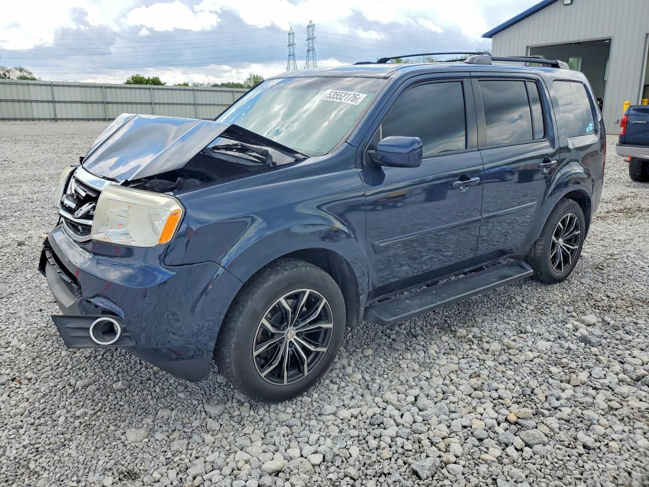 Salvage Honda Pilot Image
