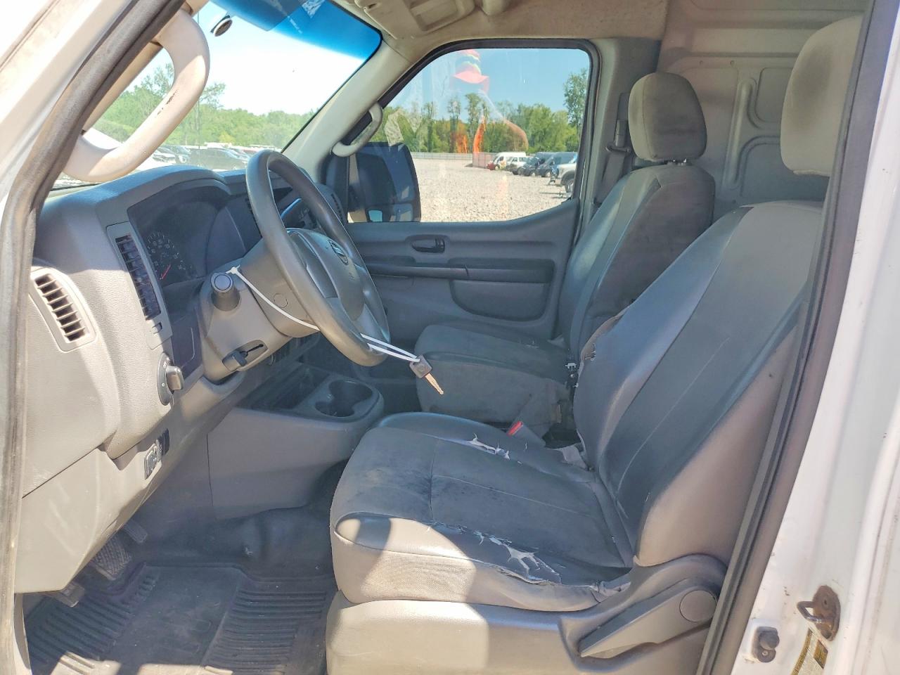 Nissan Nv 2500