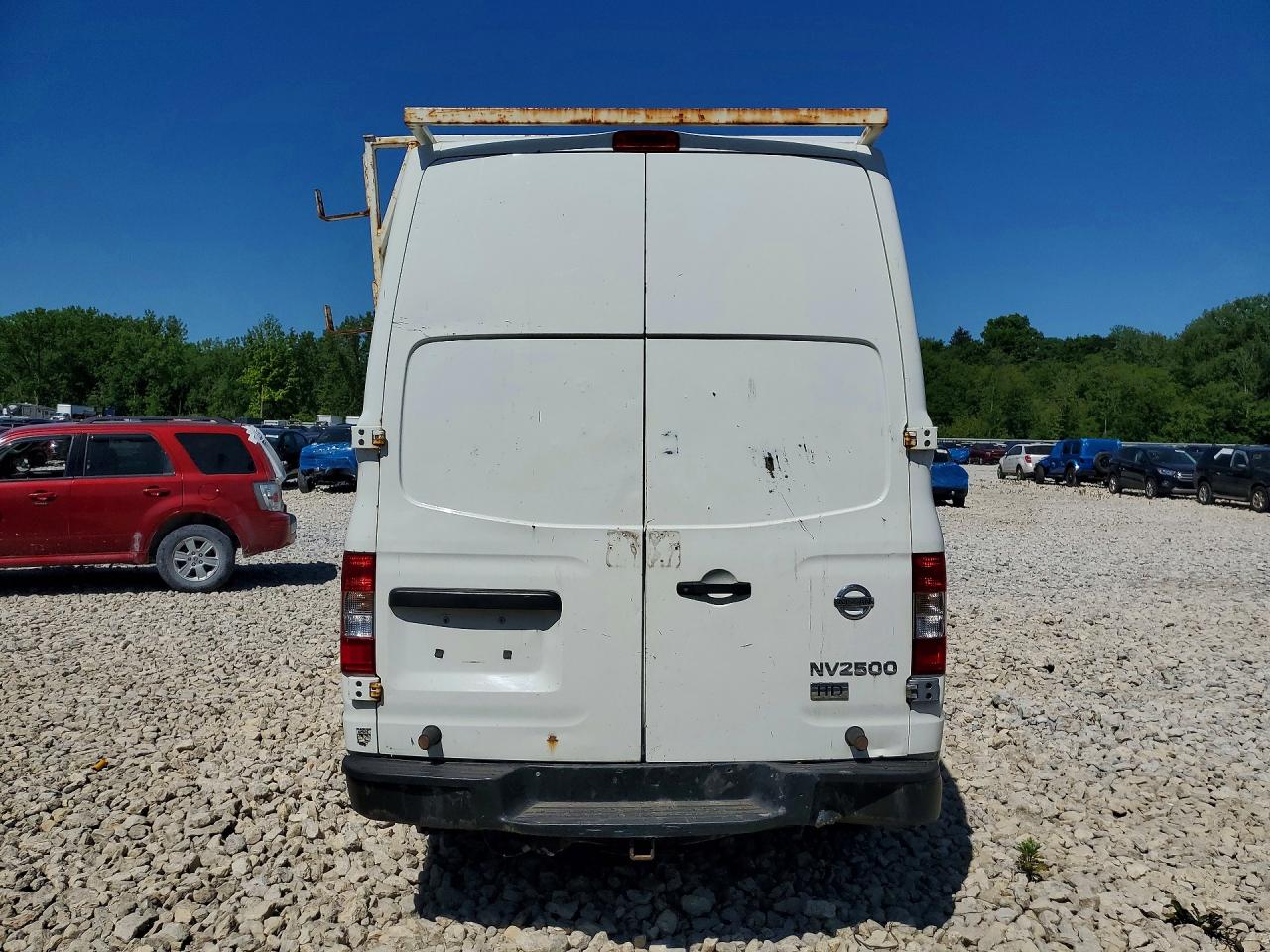 Nissan Nv 2500