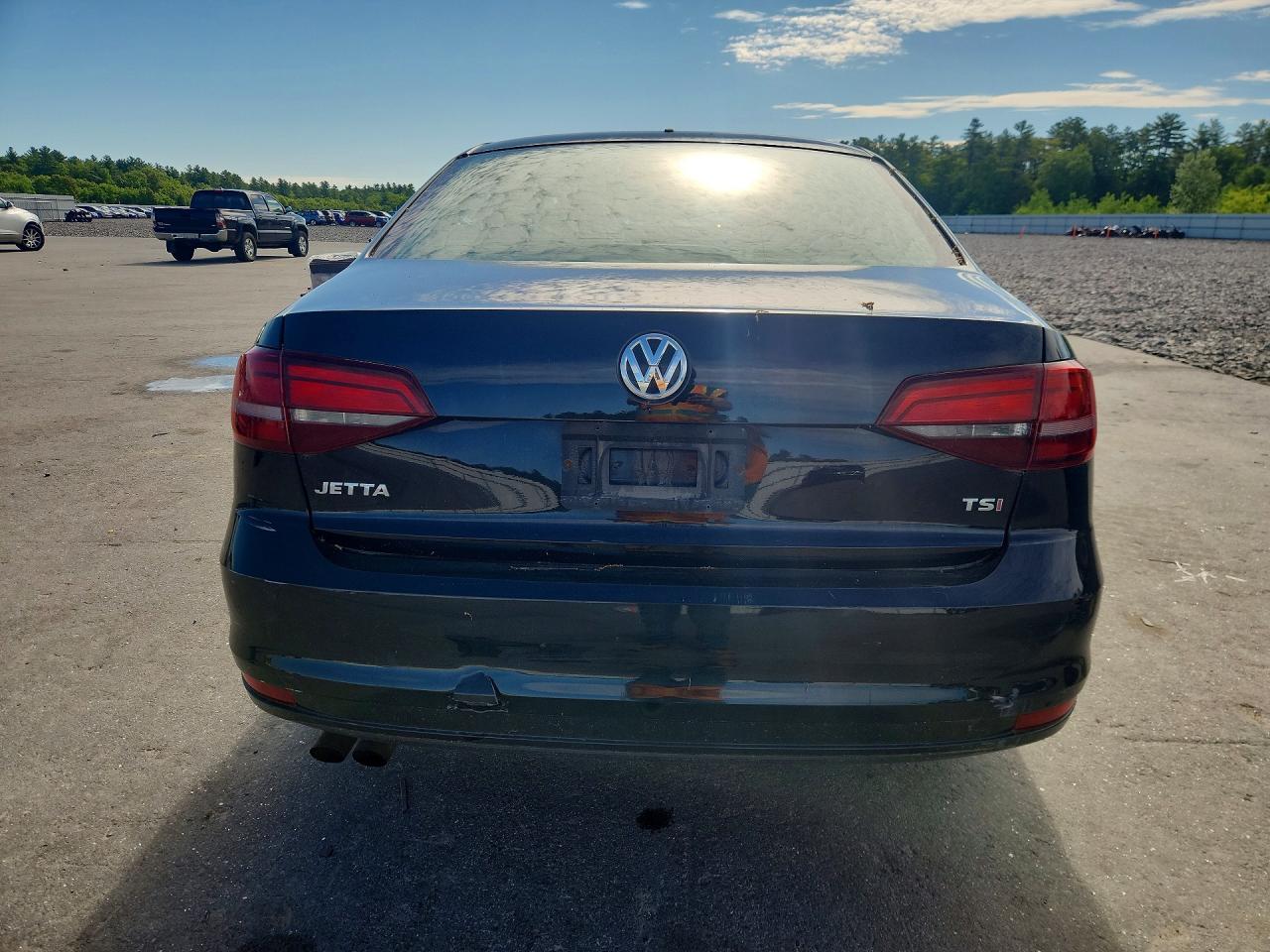 Volkswagen Jetta S
