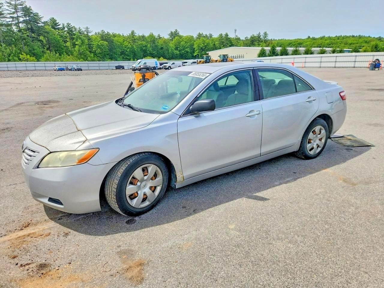 Salvage Toyota Camry Image