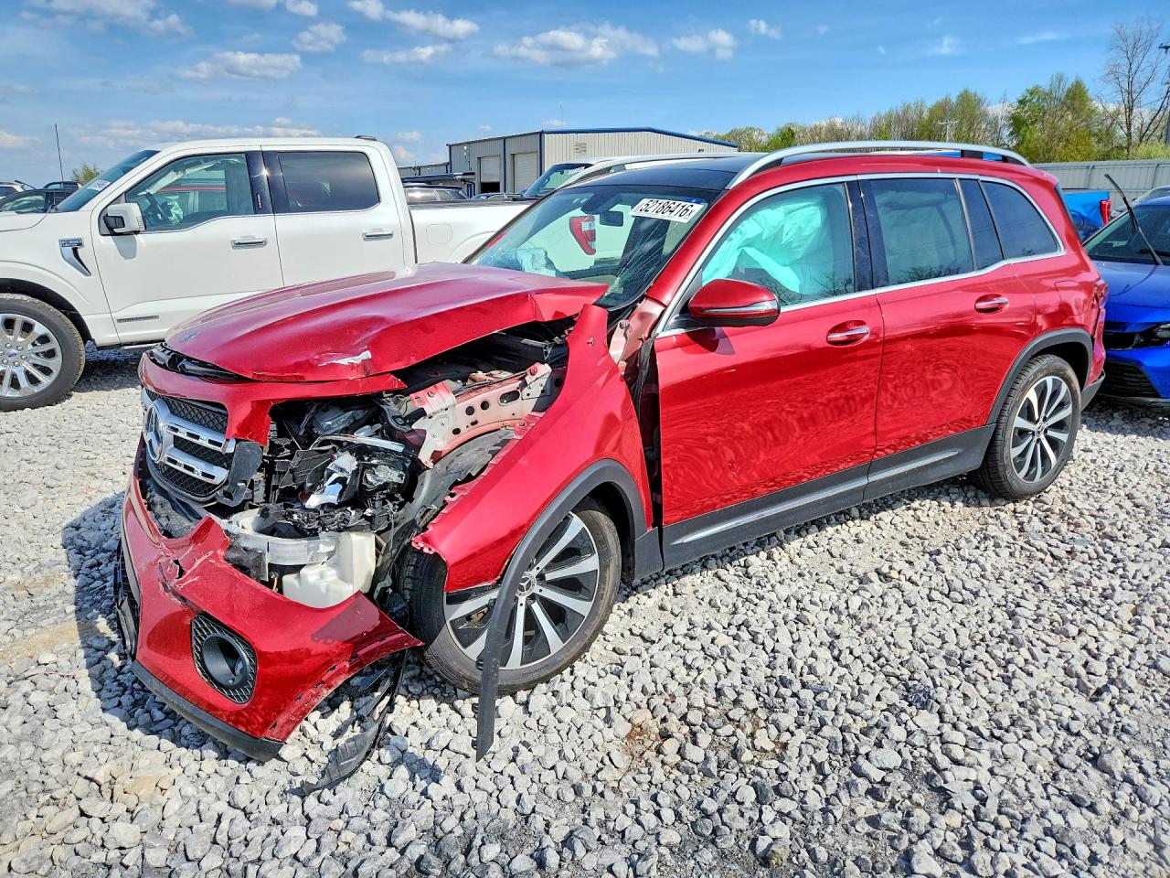Salvage Mercedes-Benz GLB Image