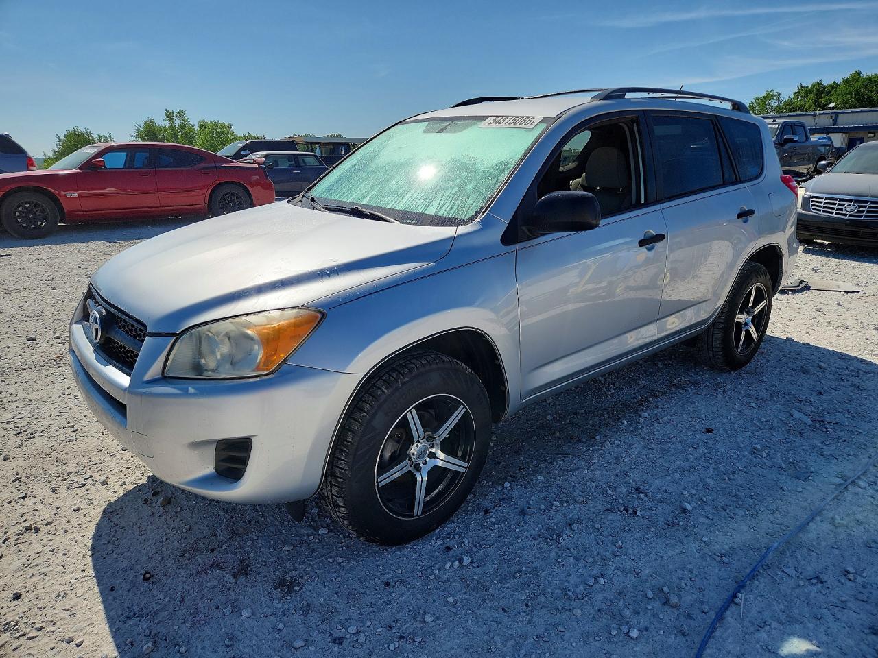 Salvage Toyota RAV4 Image