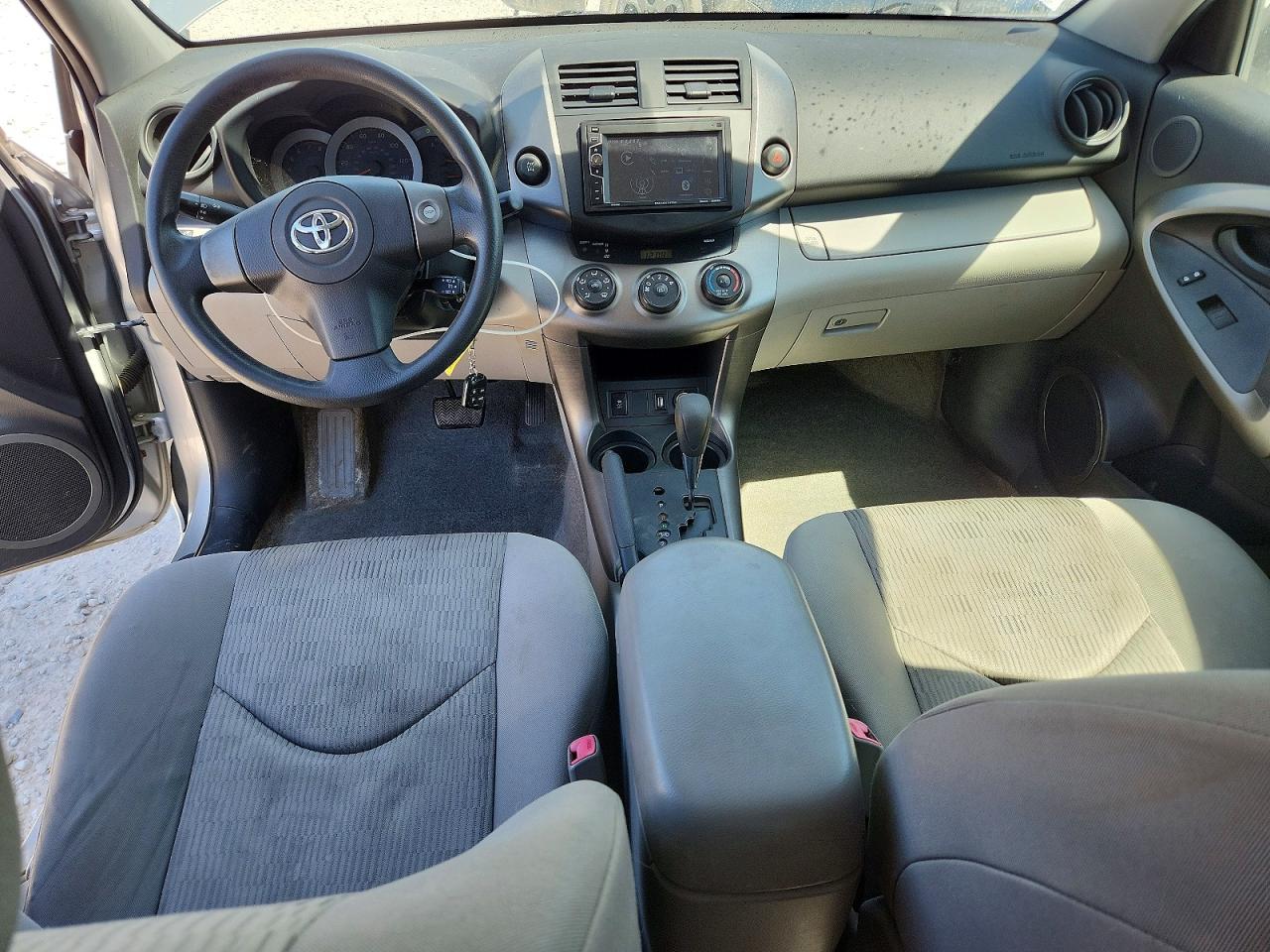 Toyota RAV4 Base