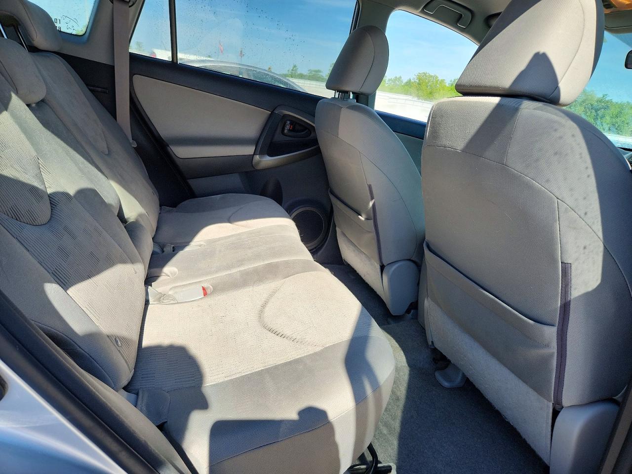 Toyota RAV4 Base