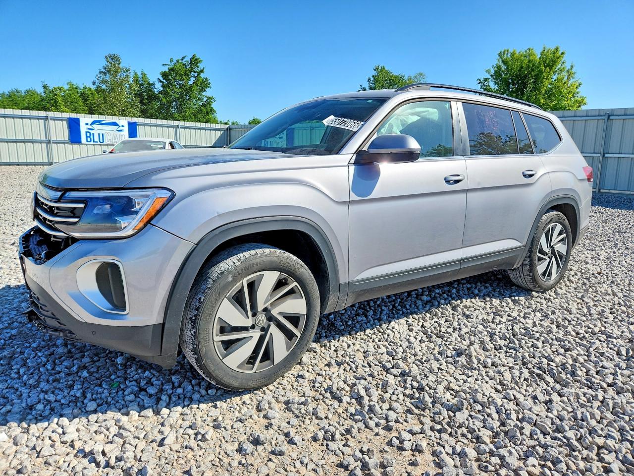Salvage Volkswagen Atlas Image