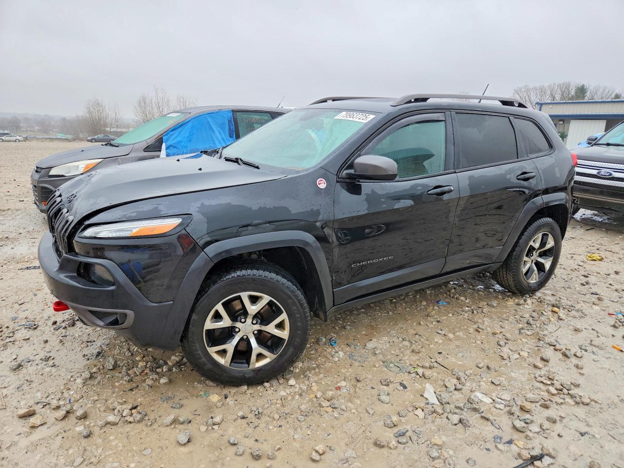 Salvage Jeep Cherokee Image