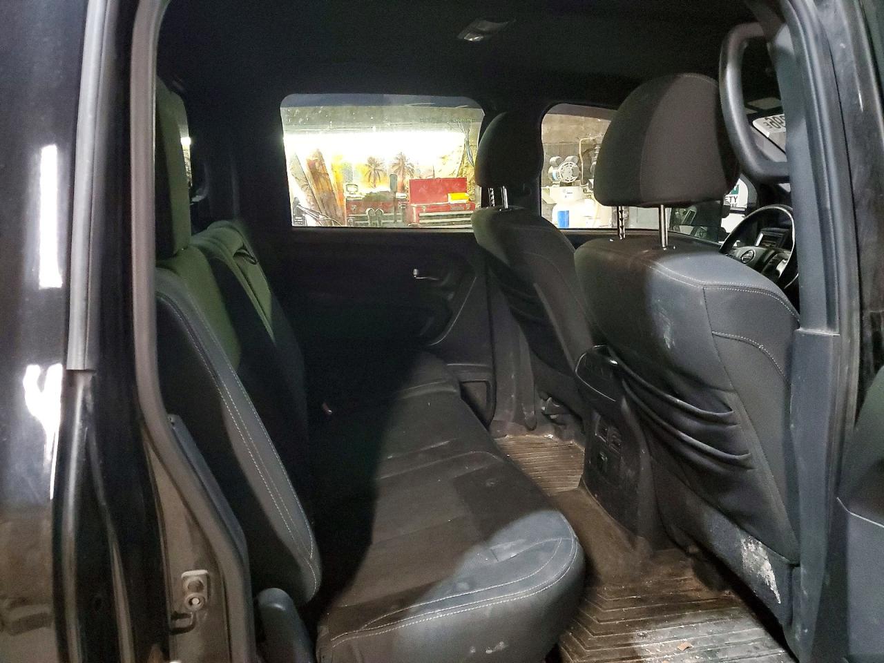 Nissan Titan S