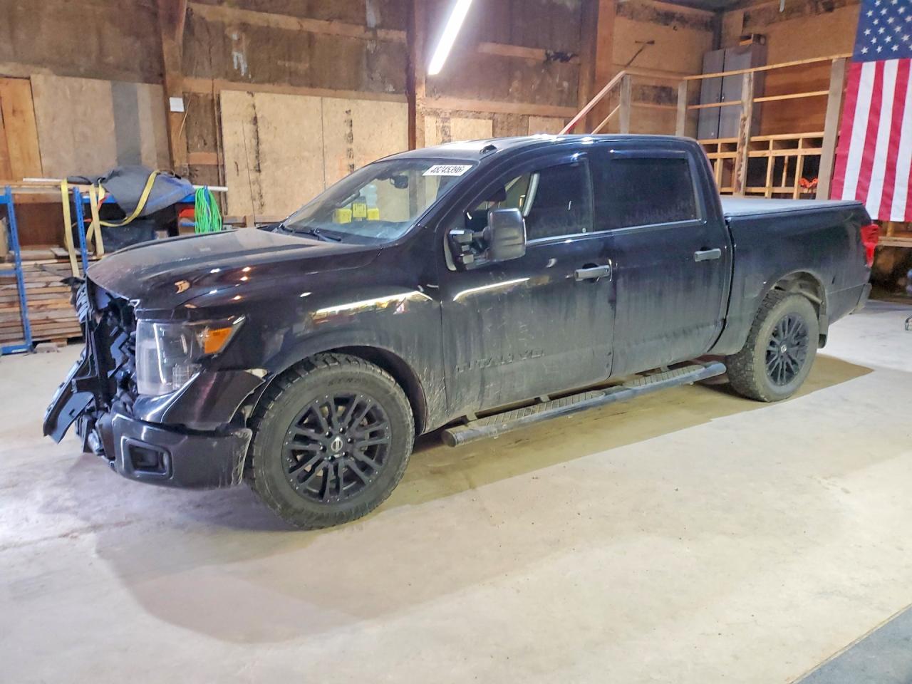 Salvage Nissan Titan Image